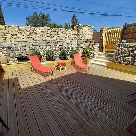 Chez Daniele Chambre Avec Jacuzzi Et Terrasse Privee Murs  Extérieur photo