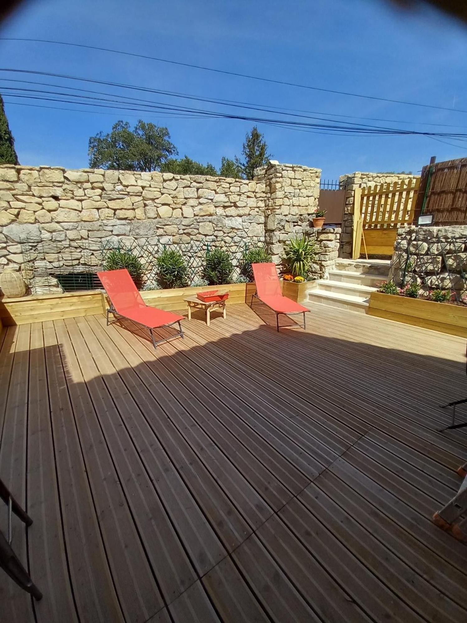 Chez Daniele Chambre Avec Jacuzzi Et Terrasse Privee Murs  Extérieur photo